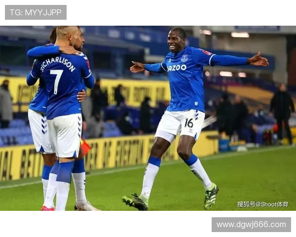 比利时多库边路飞翼状态回暖，表现吸引众多球探关注