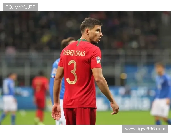 威廉·萨利巴对比鲁本·迪亚斯：体系型中卫风格差异