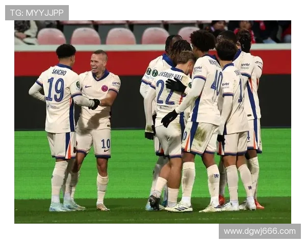 切尔西阵容豪华却体系混乱,问题逐步反映在战绩与稳定性上 切尔西阵容豪华却体系混乱,问题逐步反映在战绩与稳定性上