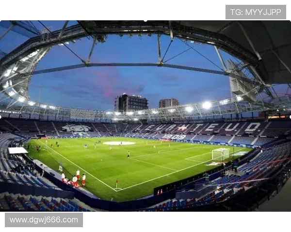 瓦伦西亚保级风险显现，联赛后期稳定性面临考验